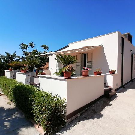 Casa Vacanze Rosa Camastra Exterior foto