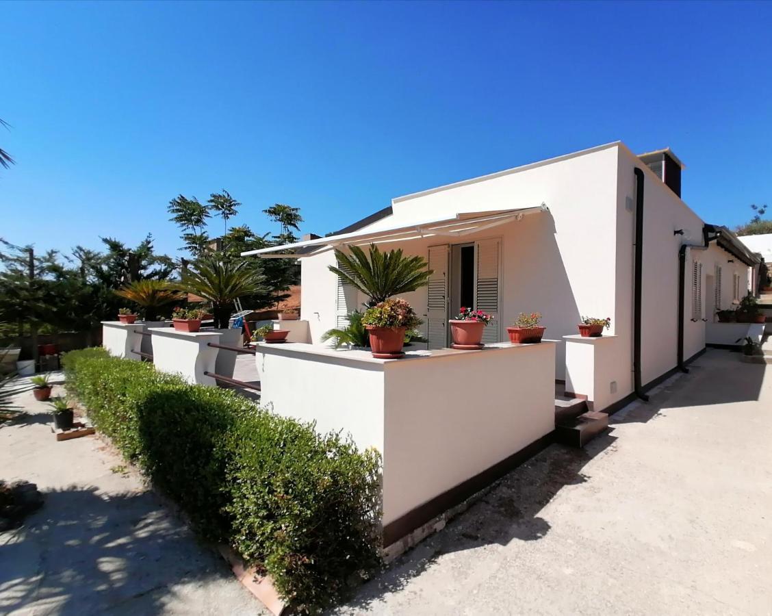 Casa Vacanze Rosa Camastra Exterior foto