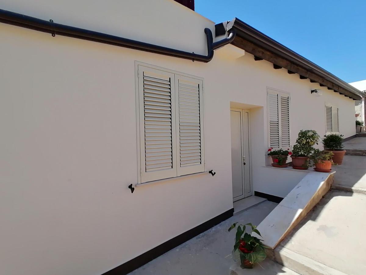 Casa Vacanze Rosa Camastra Exterior foto